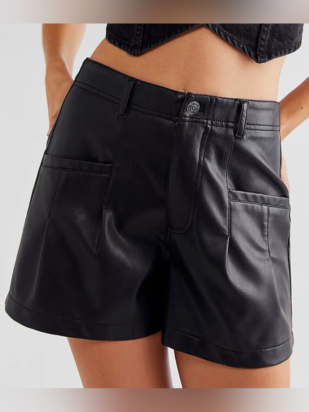 NEW FREE PEOPLE BLACK PRESS PLAY VEGAN FAUX LEATHER SHORTS OB1566933 SZ 0